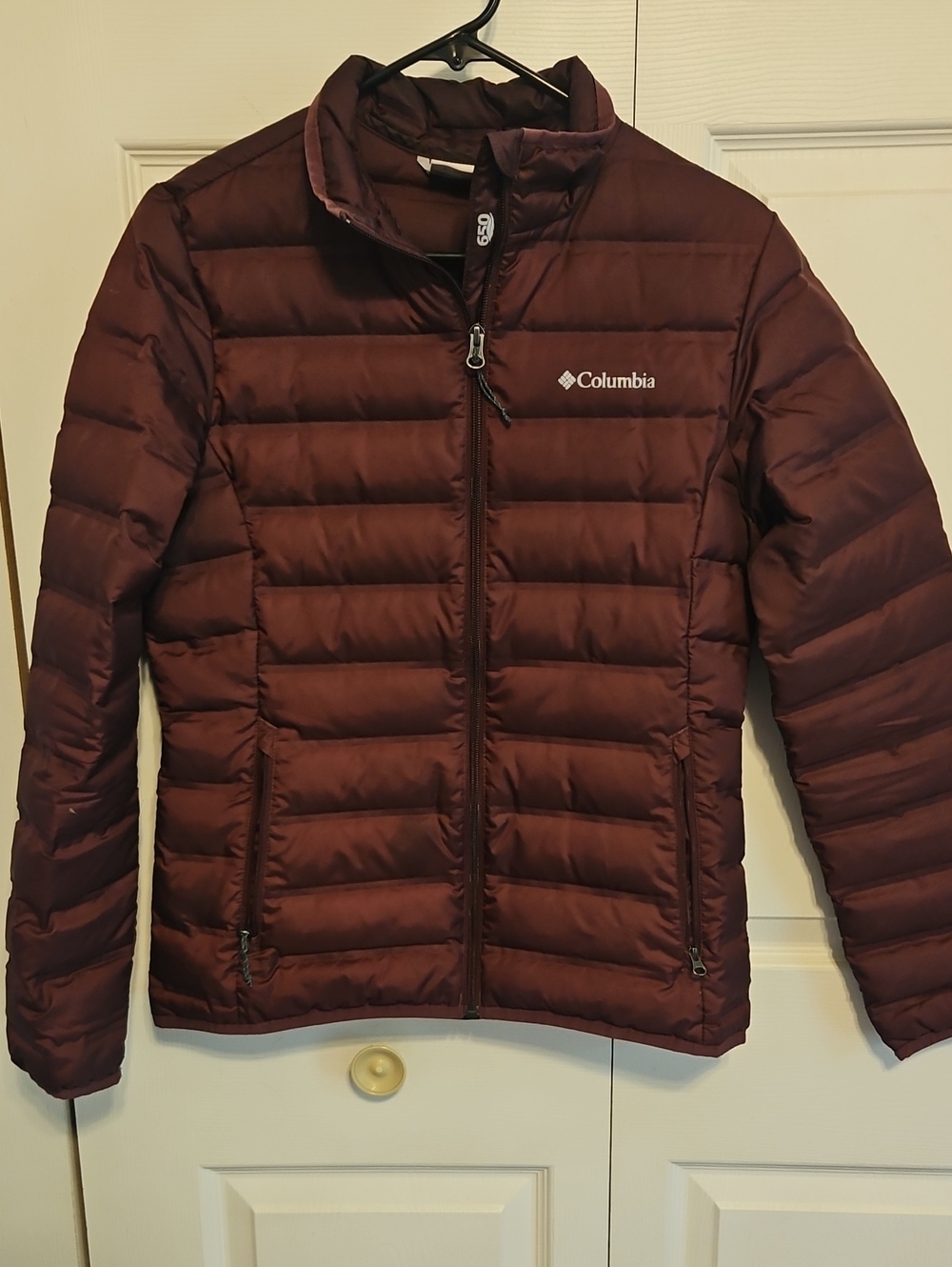 Columbia Women's Burgendy  Puffer Jacket